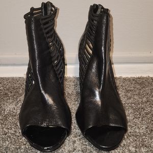 Black vintage Nine West shoes sz 9.5 .... 4 inch heel